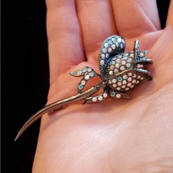 Vintage Butler Black Rose Brooch Aurora Borealis Iridescent Rhinestones - Picture 4 of 6